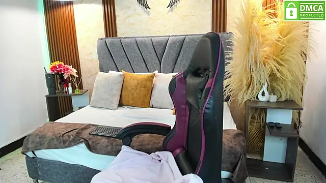 Sienna lu online show from June 25, 7:59 pm