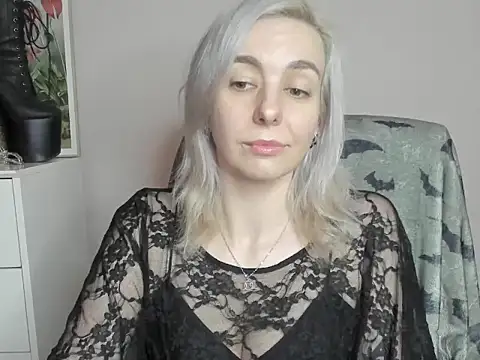 velvetanne online show from June 29, 10:15 am