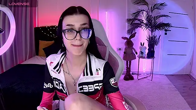 Ariella Me online show from June 25, 7:02 am
