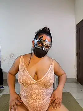 LioraWance online show from June 24, 4:28 pm