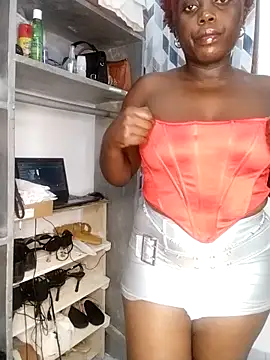 booty queen8 online show from July 6, 7:05 pm