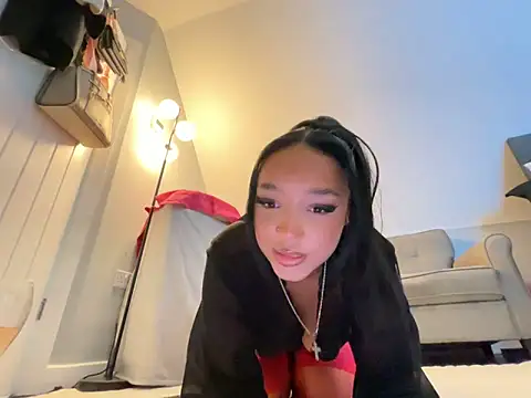 Caramelbbyxx online show from June 14, 1:36 am