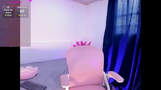 Nikkibounce online show from June 16, 4:19 pm