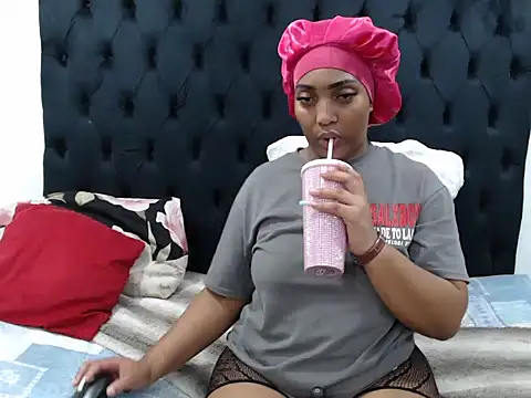 Dope Chick online show from June 15, 4:40 pm