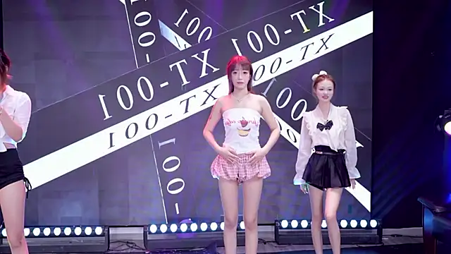 Xt-001 online show from June 8, 1:28 am
