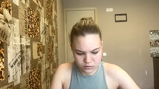 HellyRay online show from June 8, 1:23 pm