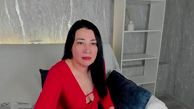 BellMiraa online show from May 24, 9:30 am