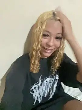 littlehoney00 online show from July 29, 8:42 pm