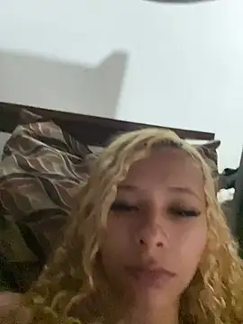 littlehoney00 online show from July 31, 9:49 pm