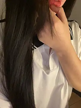 Neyylla online show from May 23, 1:42 pm