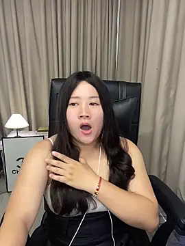 Luckysisi-s online show from June 15, 2:39 pm