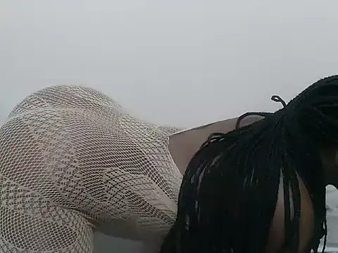 tinydesire online show from June 8, 9:58 pm