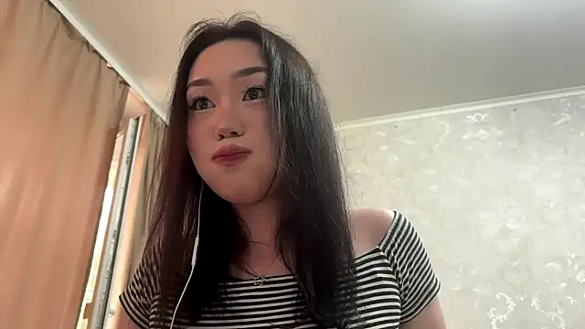 LilowNax online show from June 14, 3:56 pm