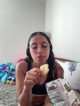 Violetlove  online show from June 25, 3:02 pm