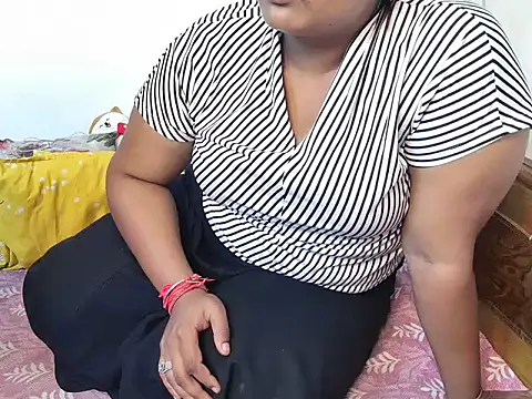 Goldan Girl online show from August 5, 2:01 pm