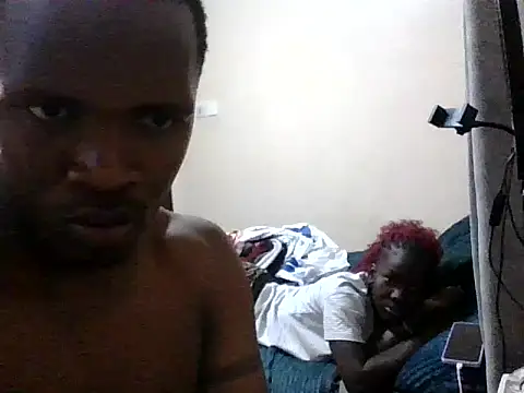 tinyy-bee online show from June 1, 12:18 pm