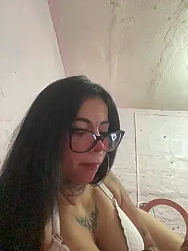 YummyGirl  online show from July 29, 7:58 pm