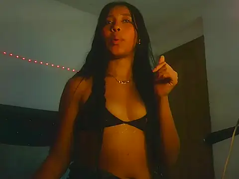 miaacook online show from June 11, 2:44 am