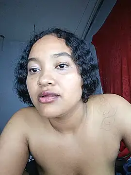 CarameloSweet online show from May 29, 3:26 am