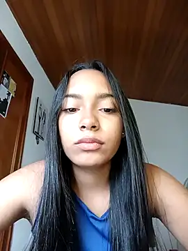 xcleila online show from June 8, 3:35 pm