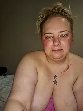 Jaclynnbaby online show from June 5, 5:30 pm