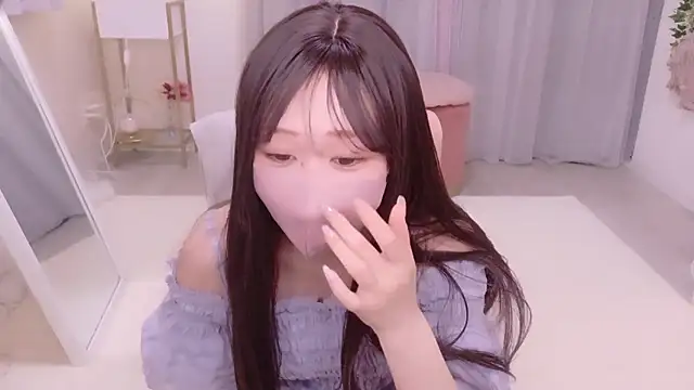 YURInya  online show from June 3, 2:44 pm