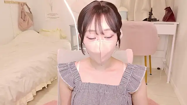 YURInya  online show from June 11, 12:13 pm