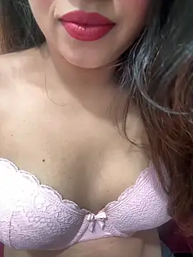 Yours riya11 online show from June 27, 7:20 pm