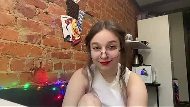 DaliLove online show from May 31, 5:52 pm