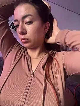 arilynn  online show from July 28, 5:24 pm