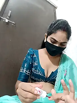 savita97567 online show from June 30, 3:11 pm