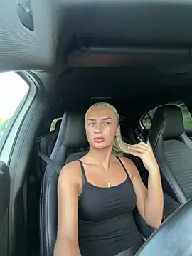 Millymae  online show from June 25, 6:18 am