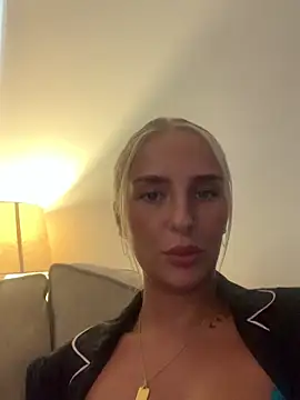 Millymae  online show from June 12, 6:38 pm