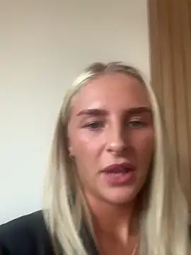 Millymae  online show from June 14, 7:25 pm