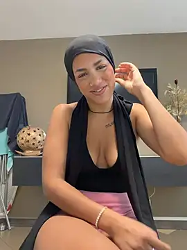 nadiabnssd online show from June 29, 4:50 pm