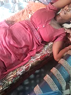 desiwife123coupl online show from June 14, 1:58 am
