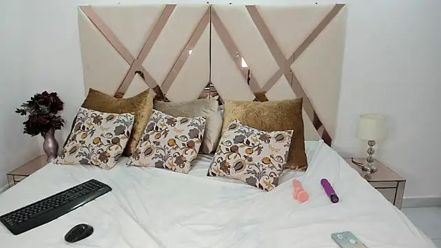 isabellaivyy online show from June 21, 3:21 am