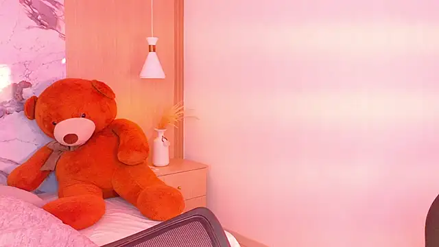 EmiilyLovex online show from June 10, 2:49 pm