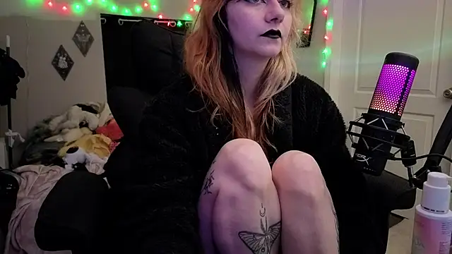inarafoxxx  online show from July 11, 1:49 am