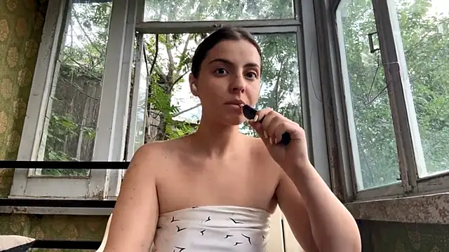MarisaKomar online show from July 28, 3:21 pm