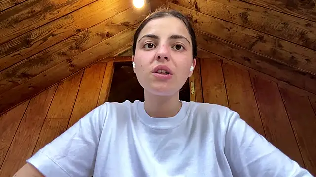 MarisaKomar online show from July 16, 1:48 pm