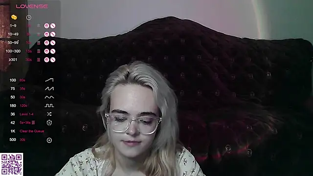 Oxcy Secret online show from July 4, 9:00 pm