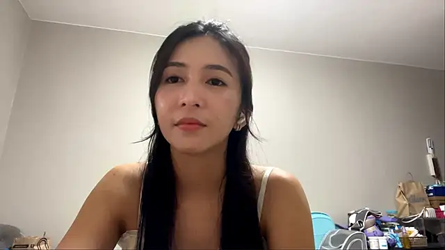 JulianaLusardi online show from June 5, 5:00 am