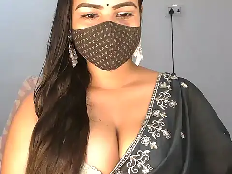 Curvy Deepa online show from June 20, 7:39 pm