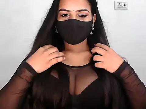 Curvy Deepa online show from August 7, 5:31 pm