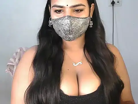 Curvy Deepa online show from July 24, 2:20 am