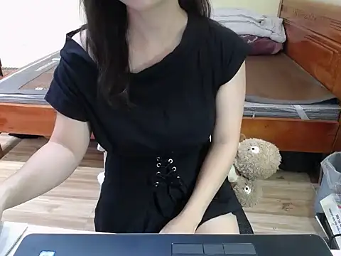 Mia-Zhen online show from June 11, 2:22 am