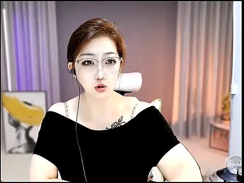 Mimi131499 online show from July 13, 1:56 pm