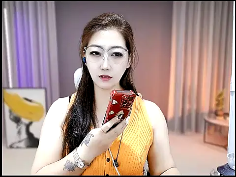 Mimi131499 online show from June 25, 10:51 am