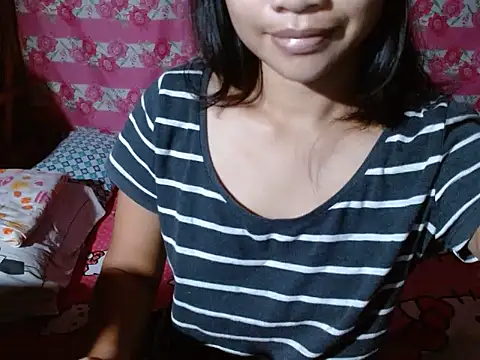 Itsme Foxy Shantale online show from June 17, 9:05 pm